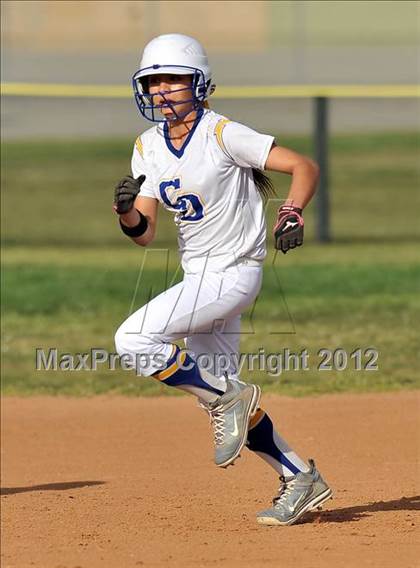 Thumbnail 2 in Burbank @ Charter Oak photogallery.