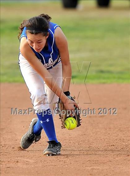 Thumbnail 2 in Burbank @ Charter Oak photogallery.