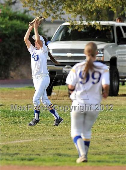Thumbnail 3 in Burbank @ Charter Oak photogallery.
