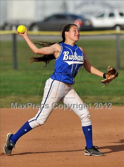 Thumbnail 3 in Burbank @ Charter Oak photogallery.