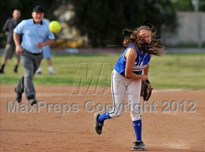 Thumbnail 1 in Burbank @ Charter Oak photogallery.