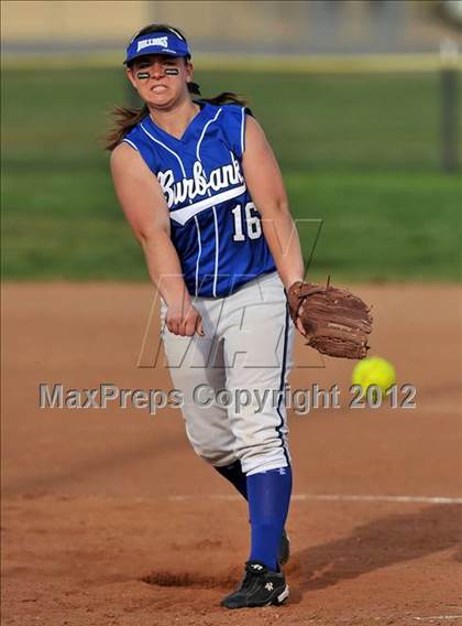 Thumbnail 3 in Burbank @ Charter Oak photogallery.