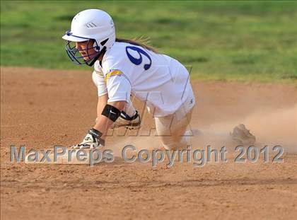Thumbnail 1 in Burbank @ Charter Oak photogallery.