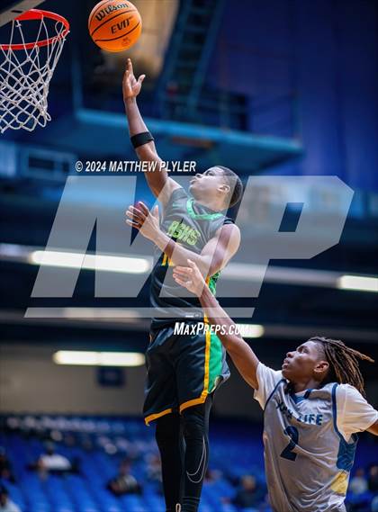 Thumbnail 2 in New Life Christian Academy vs. Richmond (Hoops & Dreams Showcase) photogallery.
