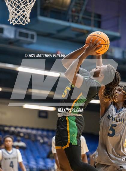 Thumbnail 3 in New Life Christian Academy vs. Richmond (Hoops & Dreams Showcase) photogallery.