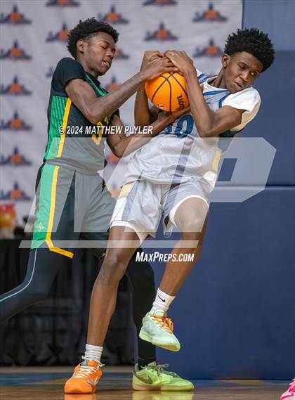 Thumbnail 2 in New Life Christian Academy vs. Richmond (Hoops & Dreams Showcase) photogallery.