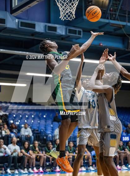 Thumbnail 1 in New Life Christian Academy vs. Richmond (Hoops & Dreams Showcase) photogallery.