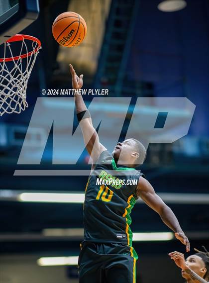 Thumbnail 1 in New Life Christian Academy vs. Richmond (Hoops & Dreams Showcase) photogallery.