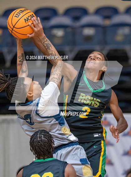 Thumbnail 2 in New Life Christian Academy vs. Richmond (Hoops & Dreams Showcase) photogallery.