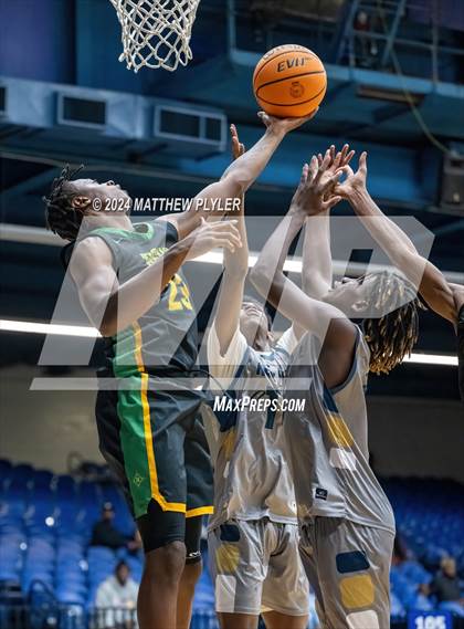 Thumbnail 2 in New Life Christian Academy vs. Richmond (Hoops & Dreams Showcase) photogallery.