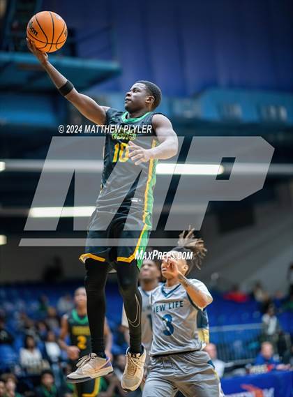 Thumbnail 2 in New Life Christian Academy vs. Richmond (Hoops & Dreams Showcase) photogallery.