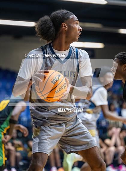 Thumbnail 1 in New Life Christian Academy vs. Richmond (Hoops & Dreams Showcase) photogallery.