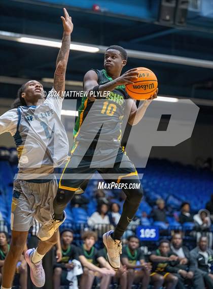 Thumbnail 2 in New Life Christian Academy vs. Richmond (Hoops & Dreams Showcase) photogallery.