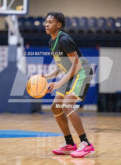 Thumbnail 1 in New Life Christian Academy vs. Richmond (Hoops & Dreams Showcase) photogallery.