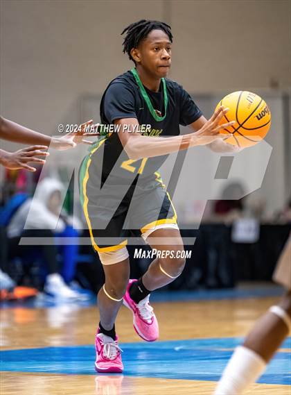 Thumbnail 3 in New Life Christian Academy vs. Richmond (Hoops & Dreams Showcase) photogallery.