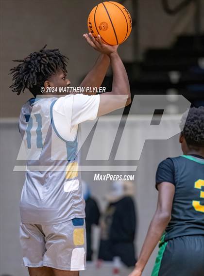 Thumbnail 3 in New Life Christian Academy vs. Richmond (Hoops & Dreams Showcase) photogallery.