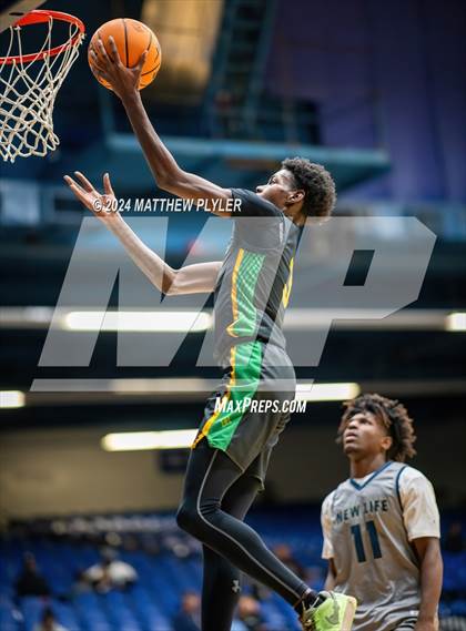 Thumbnail 2 in New Life Christian Academy vs. Richmond (Hoops & Dreams Showcase) photogallery.