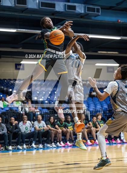 Thumbnail 1 in New Life Christian Academy vs. Richmond (Hoops & Dreams Showcase) photogallery.