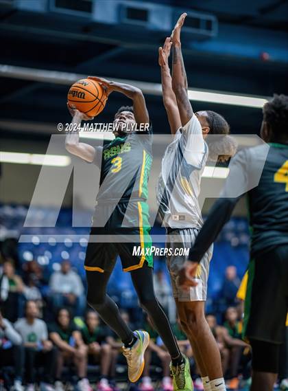 Thumbnail 3 in New Life Christian Academy vs. Richmond (Hoops & Dreams Showcase) photogallery.