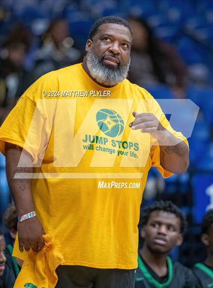 Thumbnail 3 in New Life Christian Academy vs. Richmond (Hoops & Dreams Showcase) photogallery.