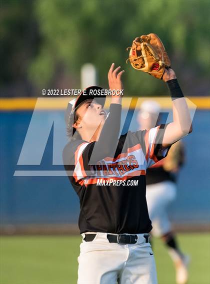 Thumbnail 3 in Medina Valley @ Southwest (UIL District 28-5A fourth-place tiebreaker) photogallery.