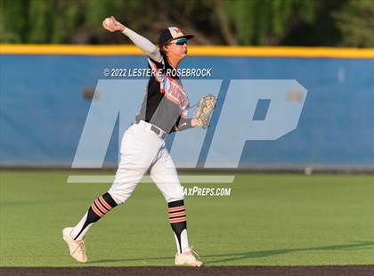 Thumbnail 2 in Medina Valley @ Southwest (UIL District 28-5A fourth-place tiebreaker) photogallery.