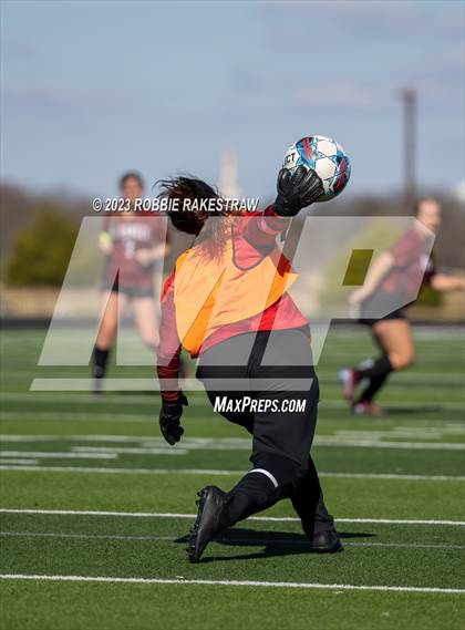 Thumbnail 3 in Ford vs Braswell (Forney Invitational Tournament) photogallery.