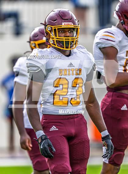 Thumbnail 3 in Beaumont United vs. Channelview (Scrimmage) photogallery.