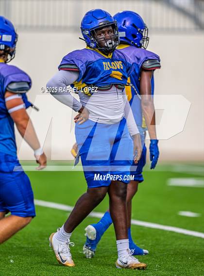 Thumbnail 1 in Beaumont United vs. Channelview (Scrimmage) photogallery.