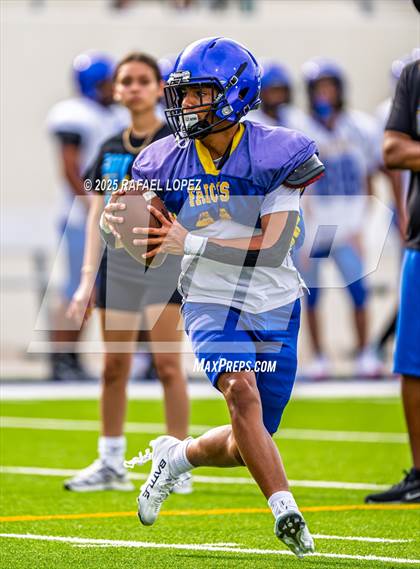 Thumbnail 1 in Beaumont United vs. Channelview (Scrimmage) photogallery.