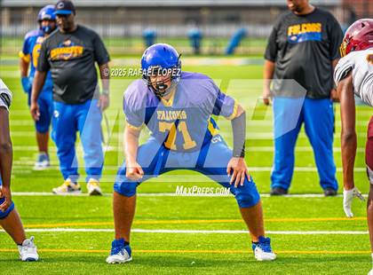 Thumbnail 2 in Beaumont United vs. Channelview (Scrimmage) photogallery.