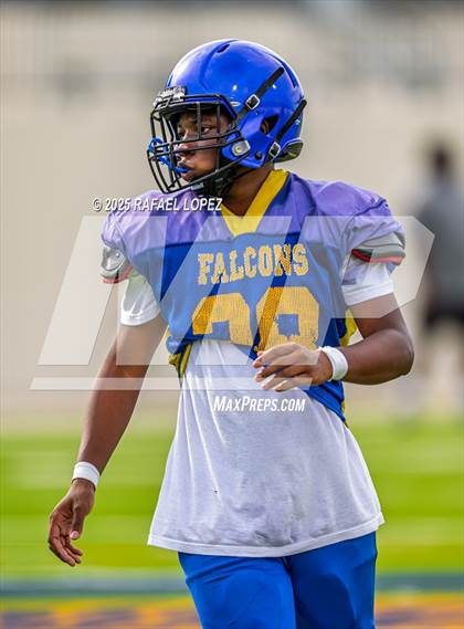 Thumbnail 2 in Beaumont United vs. Channelview (Scrimmage) photogallery.