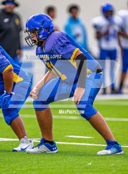 Thumbnail 3 in Beaumont United vs. Channelview (Scrimmage) photogallery.