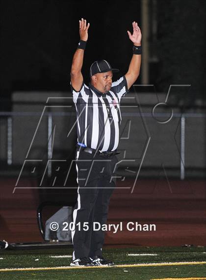 Thumbnail 3 in Don Lugo vs. San Marino photogallery.