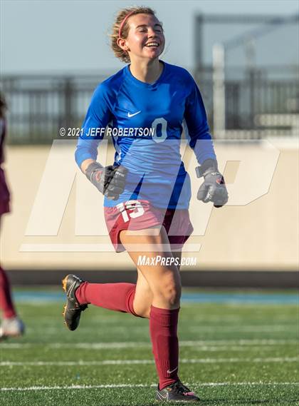 Thumbnail 3 in Forest Hills Eastern vs Cedar Springs (MHSAA District 29 Finals) photogallery.