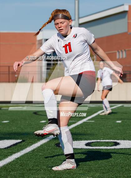 Thumbnail 3 in Forest Hills Eastern vs Cedar Springs (MHSAA District 29 Finals) photogallery.