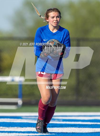 Thumbnail 3 in Forest Hills Eastern vs Cedar Springs (MHSAA District 29 Finals) photogallery.