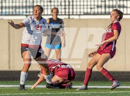 Thumbnail 3 in Forest Hills Eastern vs Cedar Springs (MHSAA District 29 Finals) photogallery.