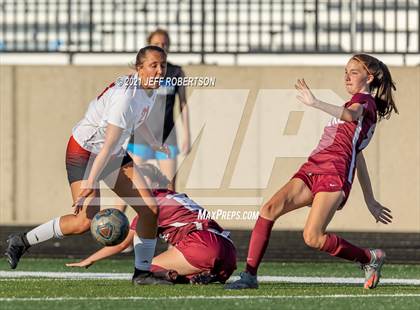 Thumbnail 1 in Forest Hills Eastern vs Cedar Springs (MHSAA District 29 Finals) photogallery.
