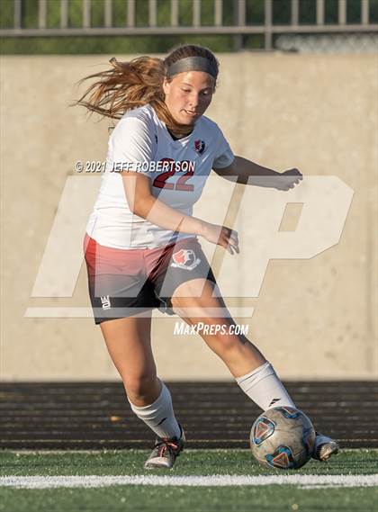 Thumbnail 2 in Forest Hills Eastern vs Cedar Springs (MHSAA District 29 Finals) photogallery.