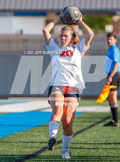Thumbnail 1 in Forest Hills Eastern vs Cedar Springs (MHSAA District 29 Finals) photogallery.