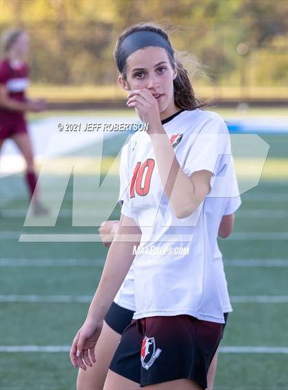 Thumbnail 3 in Forest Hills Eastern vs Cedar Springs (MHSAA District 29 Finals) photogallery.