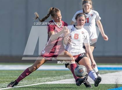 Thumbnail 2 in Forest Hills Eastern vs Cedar Springs (MHSAA District 29 Finals) photogallery.