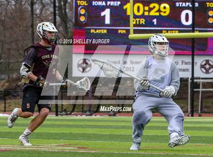 Thumbnail 1 in Staples vs Iona Prep  photogallery.