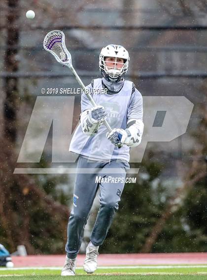 Thumbnail 2 in Staples vs Iona Prep  photogallery.