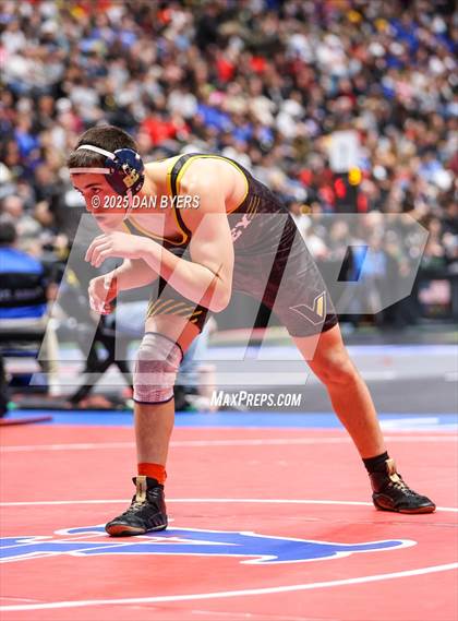 Thumbnail 1 in CHSAA 3A Semifinals photogallery.