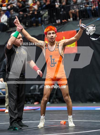Thumbnail 2 in CHSAA 3A Semifinals photogallery.