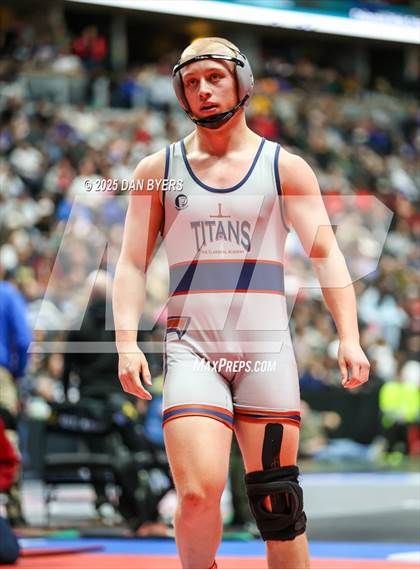Thumbnail 2 in CHSAA 3A Semifinals photogallery.