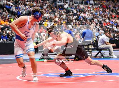 Thumbnail 2 in CHSAA 3A Semifinals photogallery.