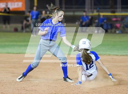 Thumbnail 2 in Fredonia vs Bagdad (AIA  1A Round 1 Playoff) photogallery.